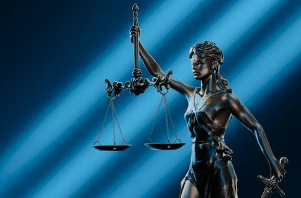 Справедливость заставка